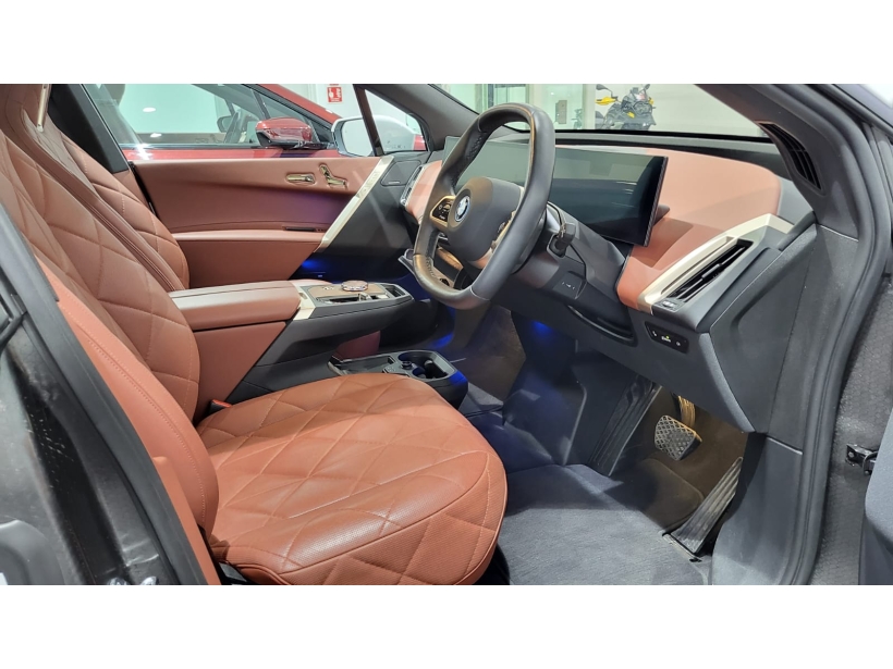 BMW iX xDrive40