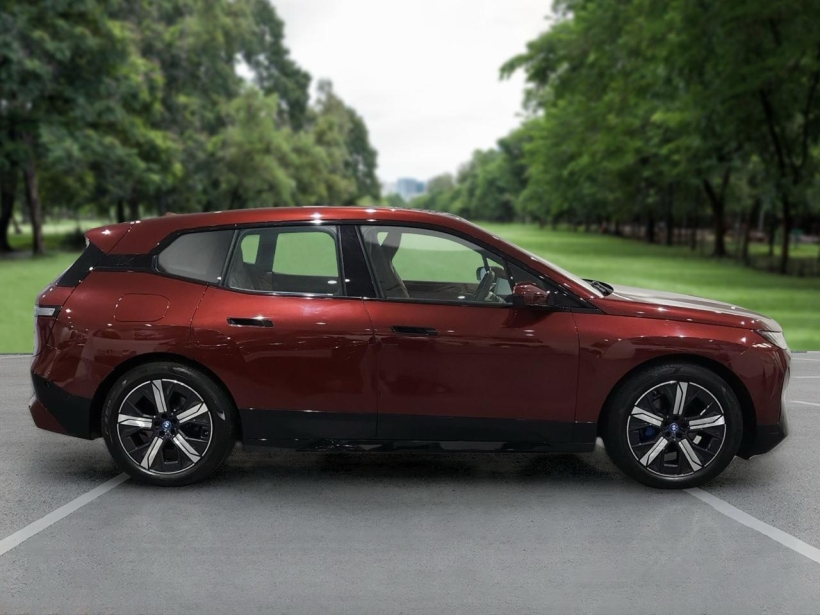 BMW iX xDrive40