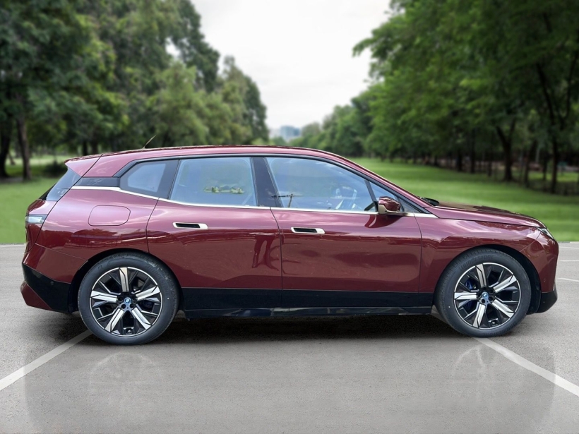 BMW iX xDrive40