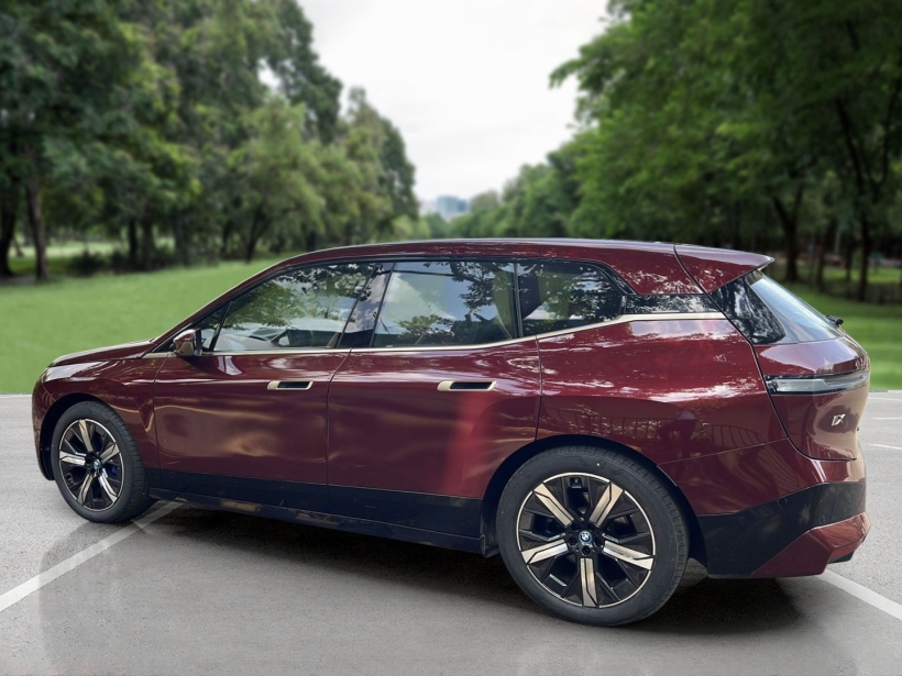 BMW iX xDrive40