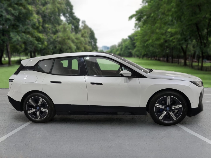 BMW iX xDrive40