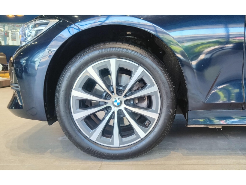 BMW 3 Series Gran Limousine 320Ld Luxury Line