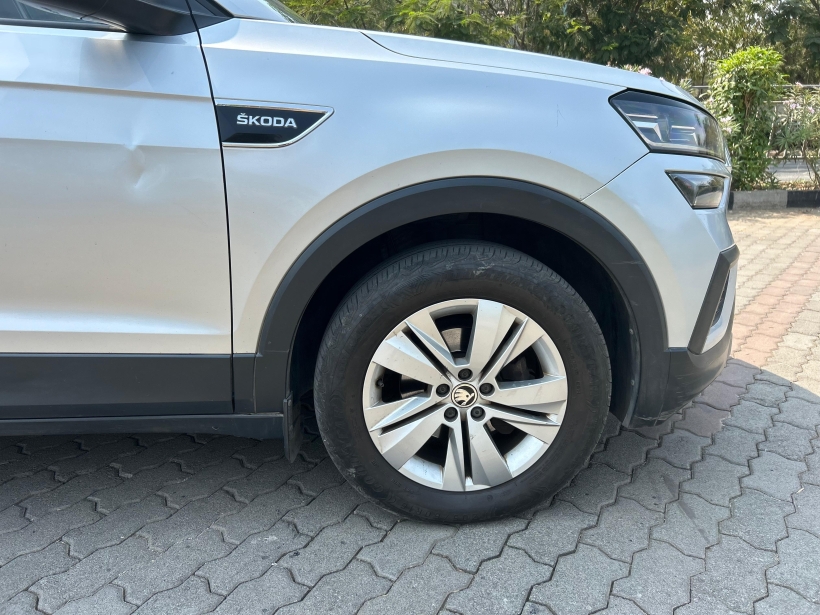 Skoda Kushaq Ambition 1.0L TSI AT