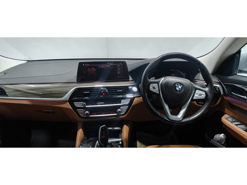 BMW 6 Series GT 630i Luxury Line