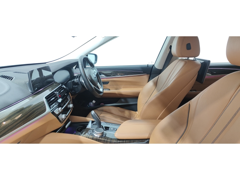BMW 6 Series GT 630i Luxury Line