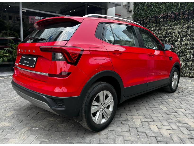 Skoda Kushaq Ambition 1.0L TSI MT