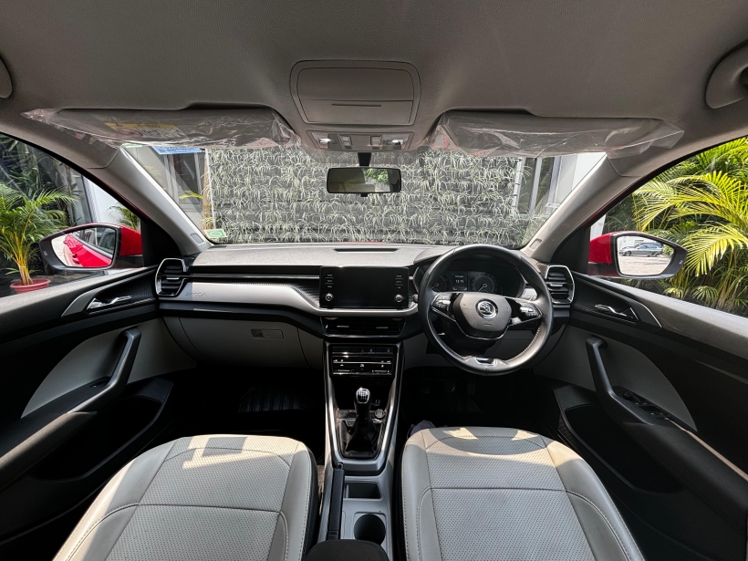 Skoda Kushaq Ambition 1.0L TSI MT
