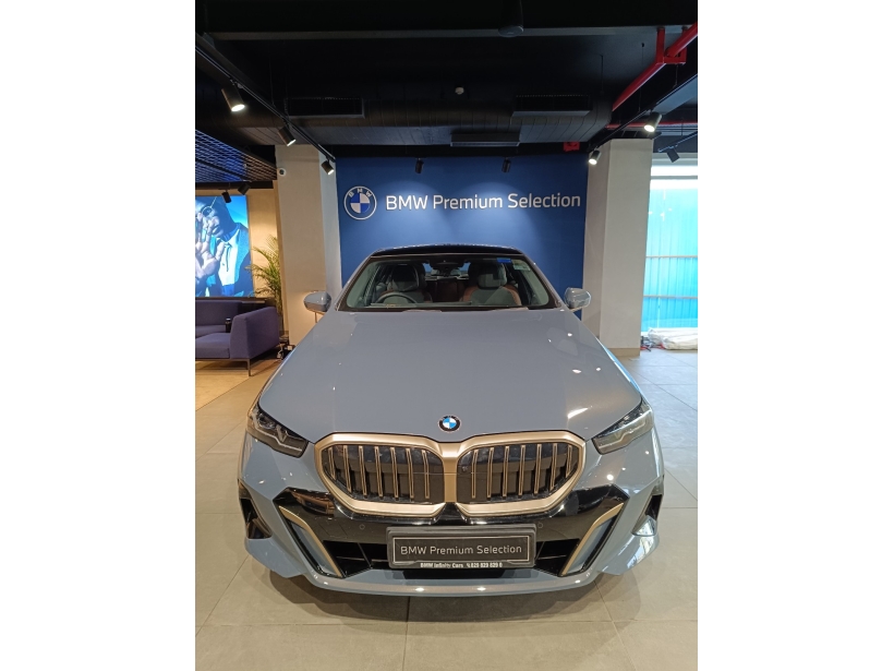 BMW 5 Series 530Li M Sport