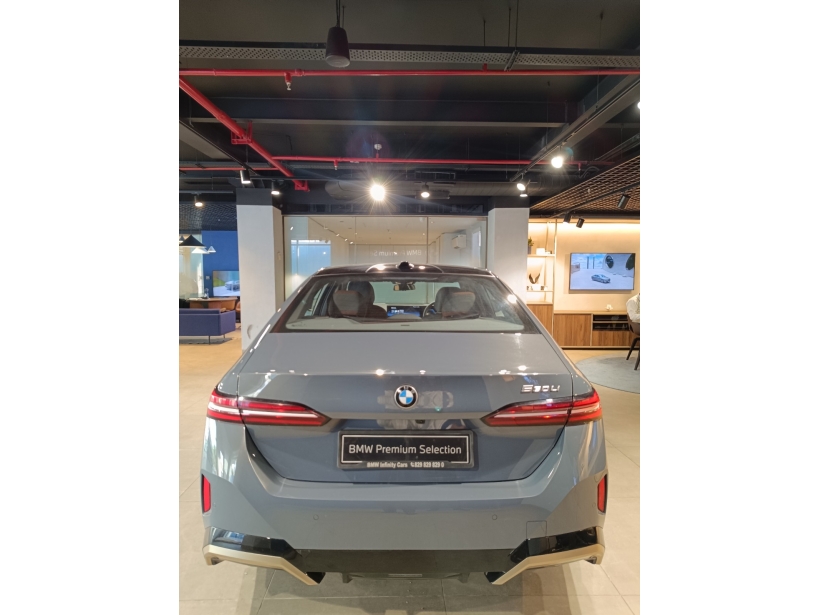 BMW 5 Series 530Li M Sport