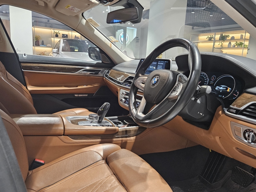 BMW 7 Series 740Li DPE Signature