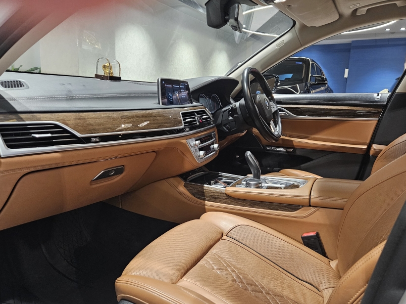 BMW 7 Series 740Li DPE Signature