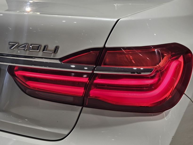 BMW 7 Series 740Li DPE Signature
