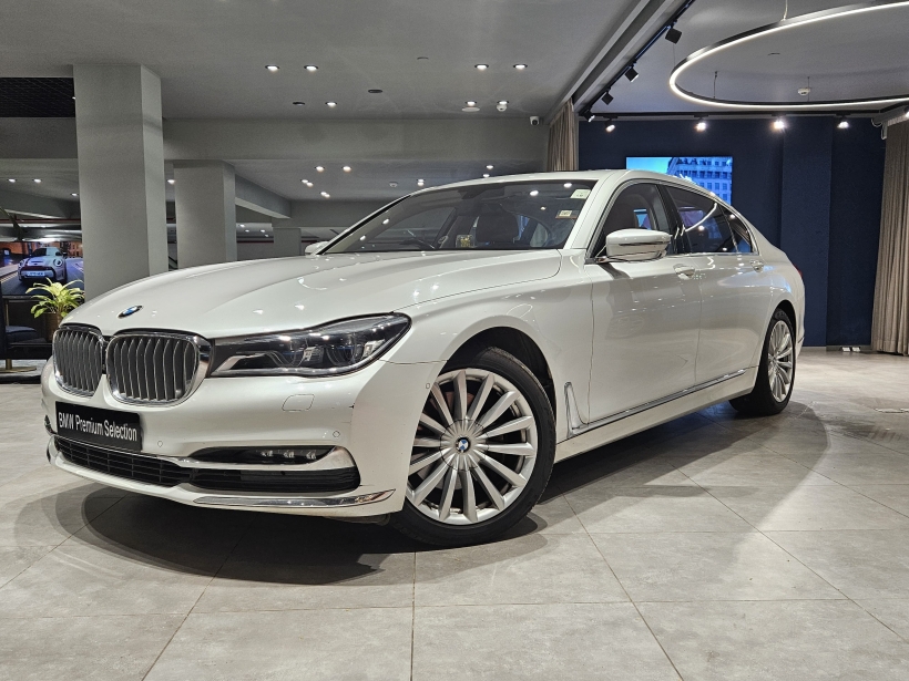 BMW 7 Series 740Li DPE Signature