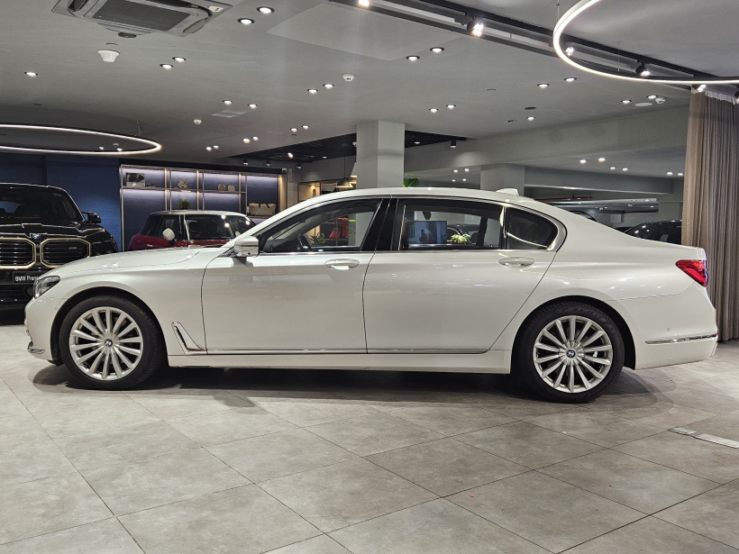 BMW 7 Series 740Li DPE Signature