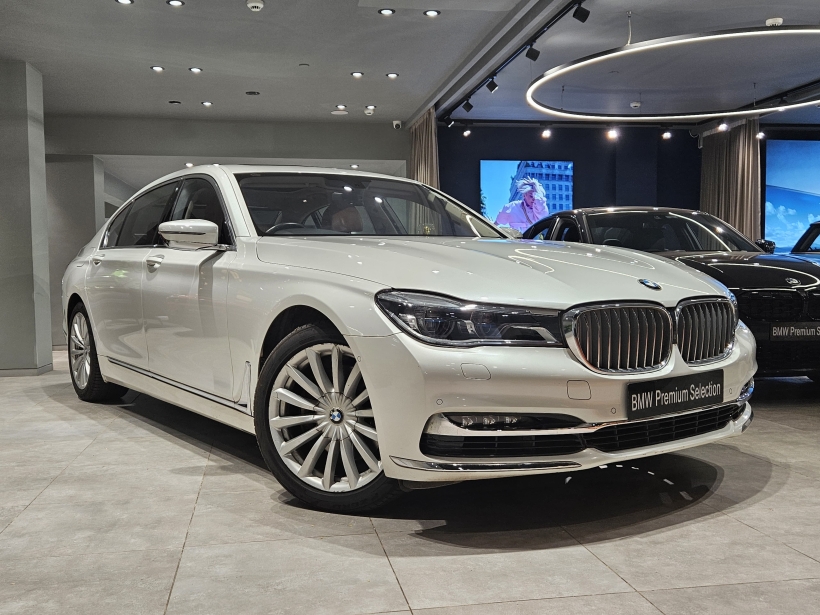 BMW 7 Series 740Li DPE Signature