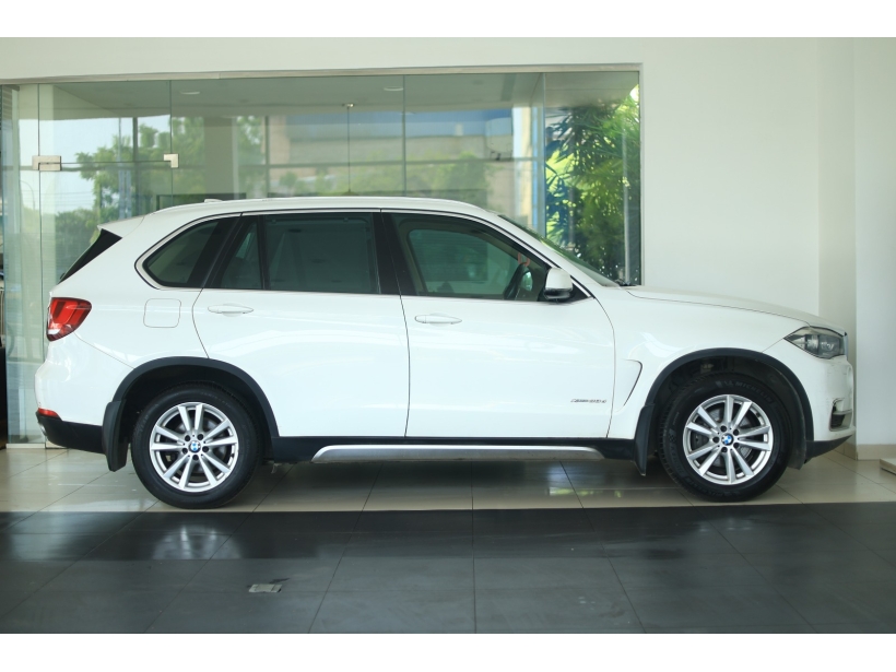 BMW X5 xDrive30d Design Pure Experience