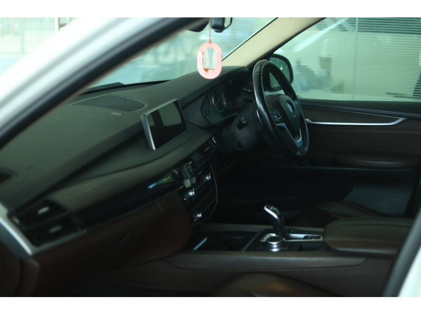 BMW X5 xDrive30d Design Pure Experience