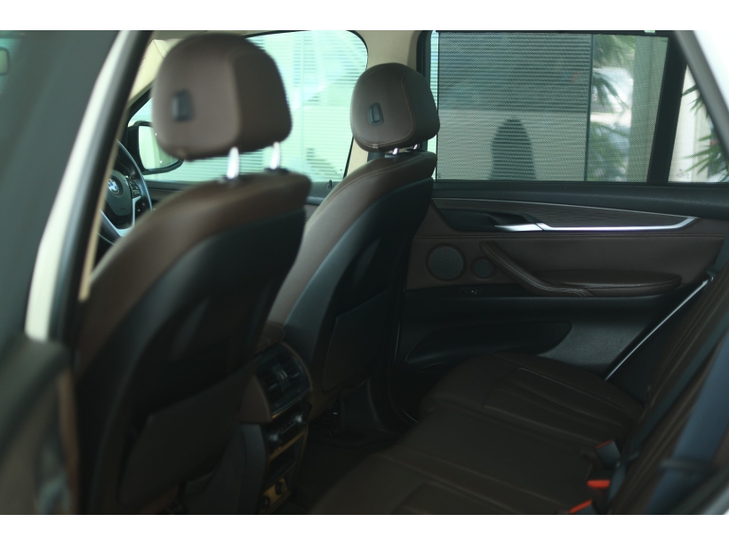 BMW X5 xDrive30d Design Pure Experience