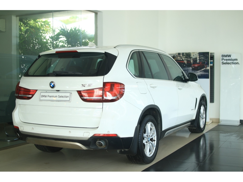 BMW X5 xDrive30d Design Pure Experience