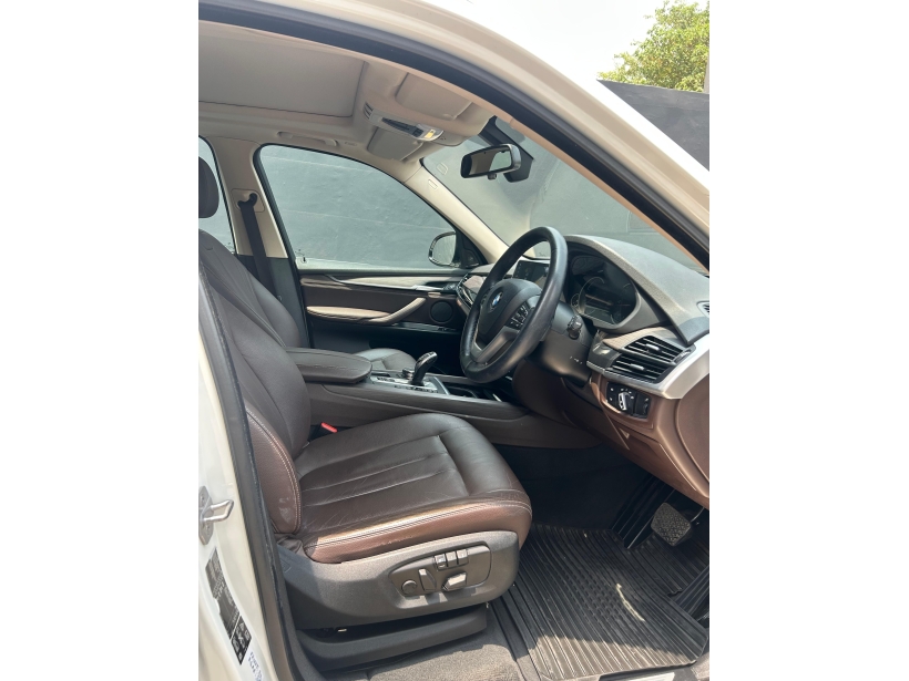 BMW X5 xDrive30d Design Pure Experience
