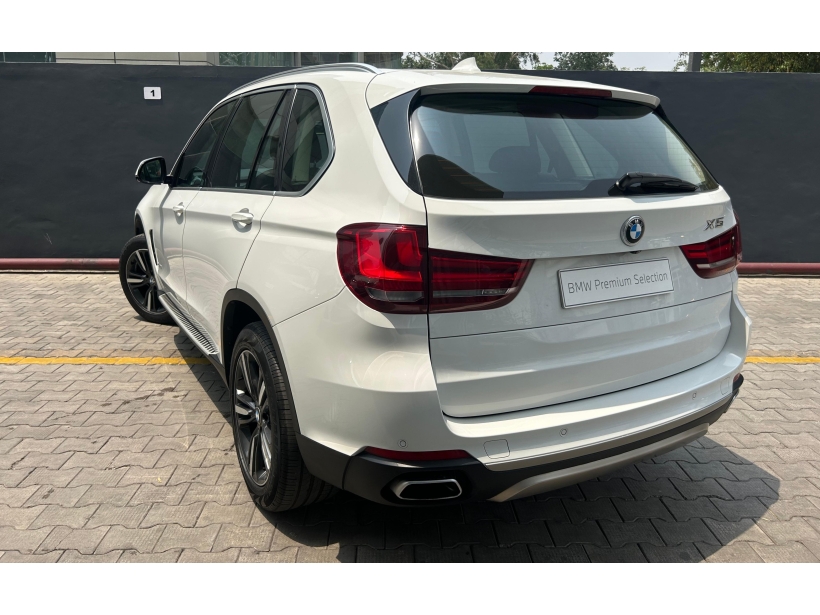 BMW X5 xDrive30d Design Pure Experience