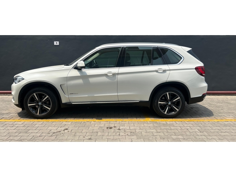 BMW X5 xDrive30d Design Pure Experience