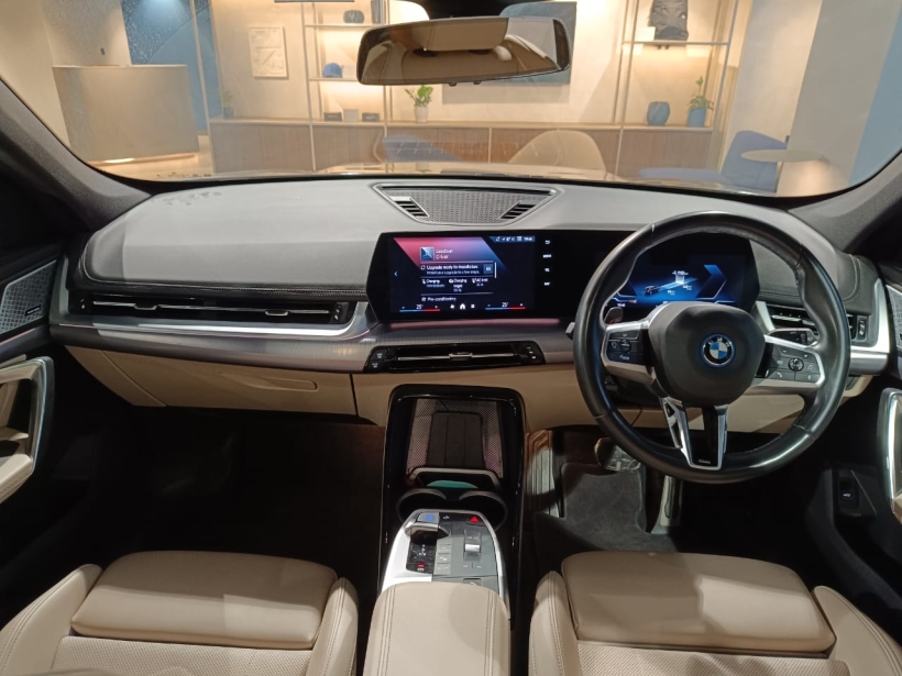 BMW iX1 xDrive30