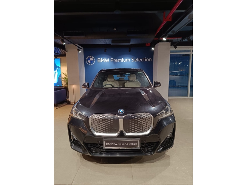 BMW iX1 xDrive30