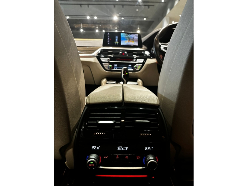 BMW 6 Series GT 620d Luxury Line