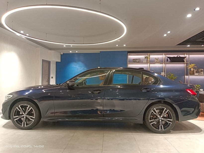 BMW 3 Series Gran Limousine 330Li M Sport