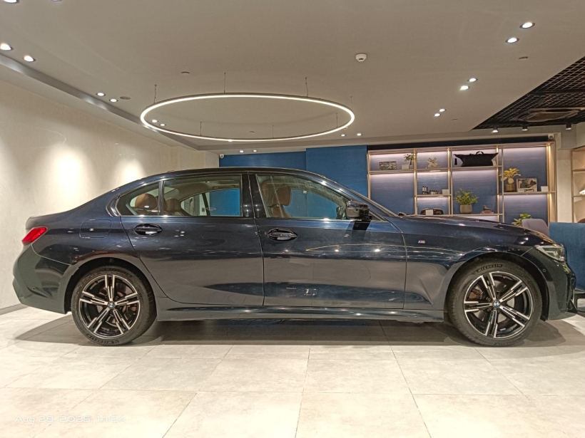 BMW 3 Series Gran Limousine 330Li M Sport