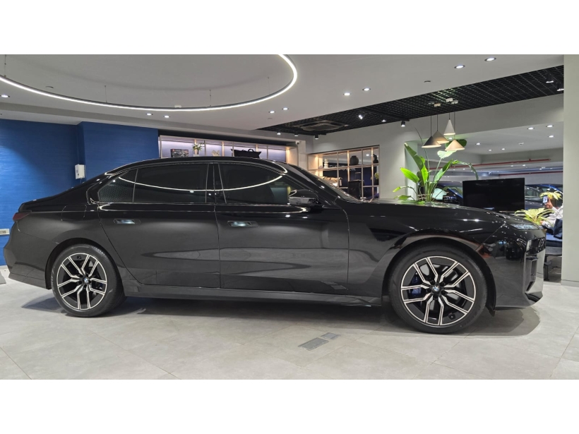 BMW 7 Series 740i M Sport