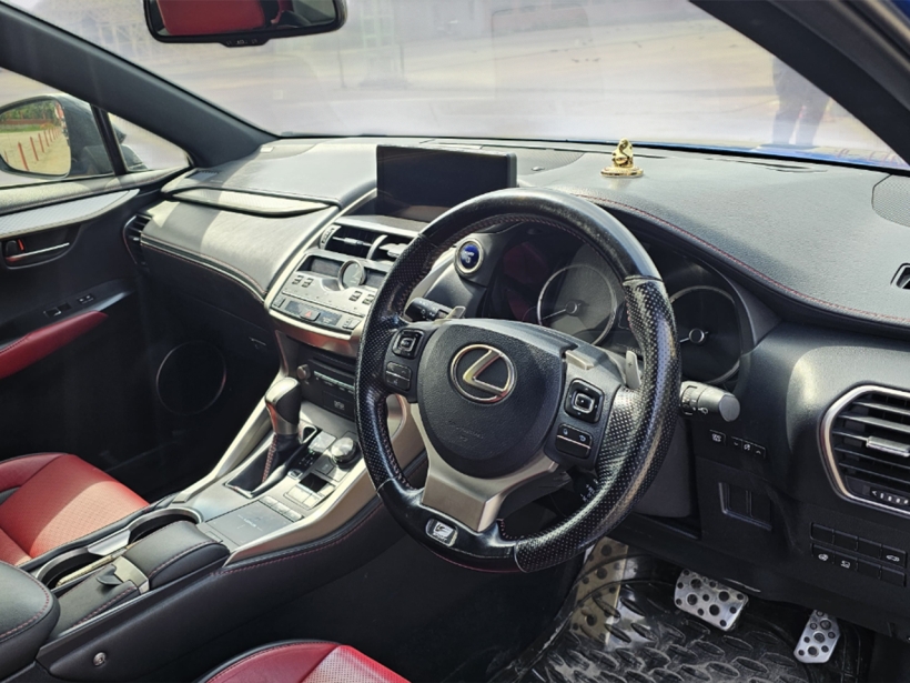 Lexus NX 300h F-Sport