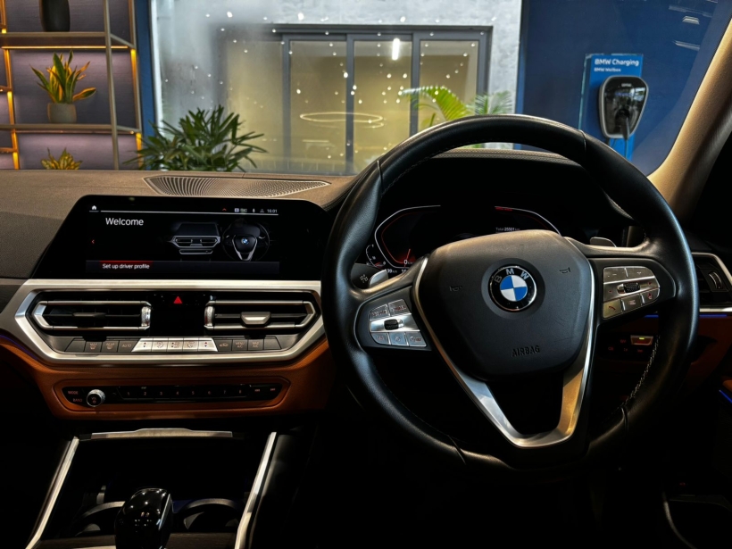 BMW 3 Series Gran Limousine 330Li Luxury Line BMW 3 Series Gran Limousine 330Li Luxury Line