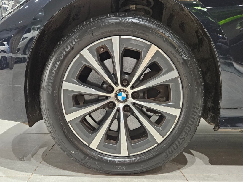 BMW 3 Series Gran Limousine 330Li Luxury Line