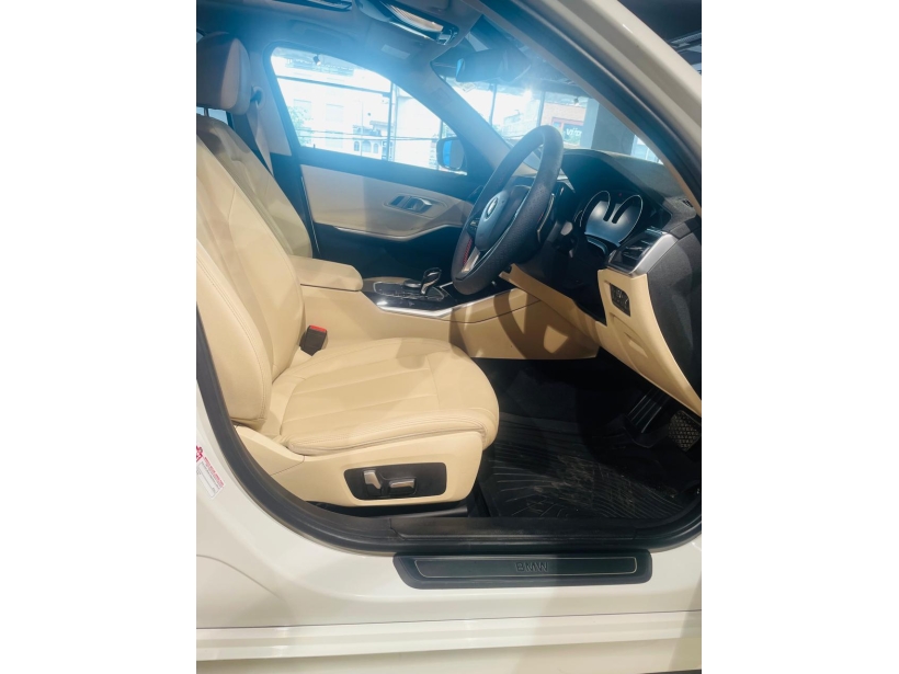BMW 3 Series 330i Sport