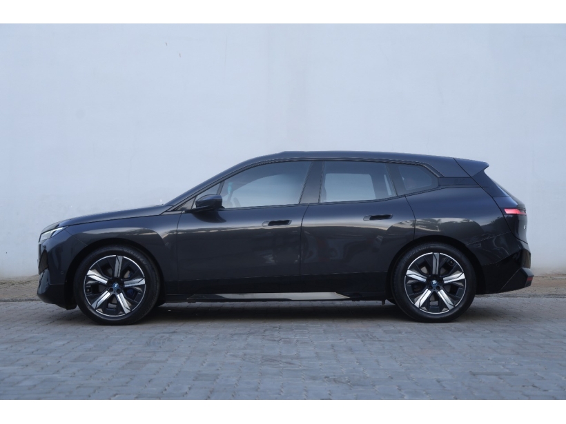 BMW iX xDrive40