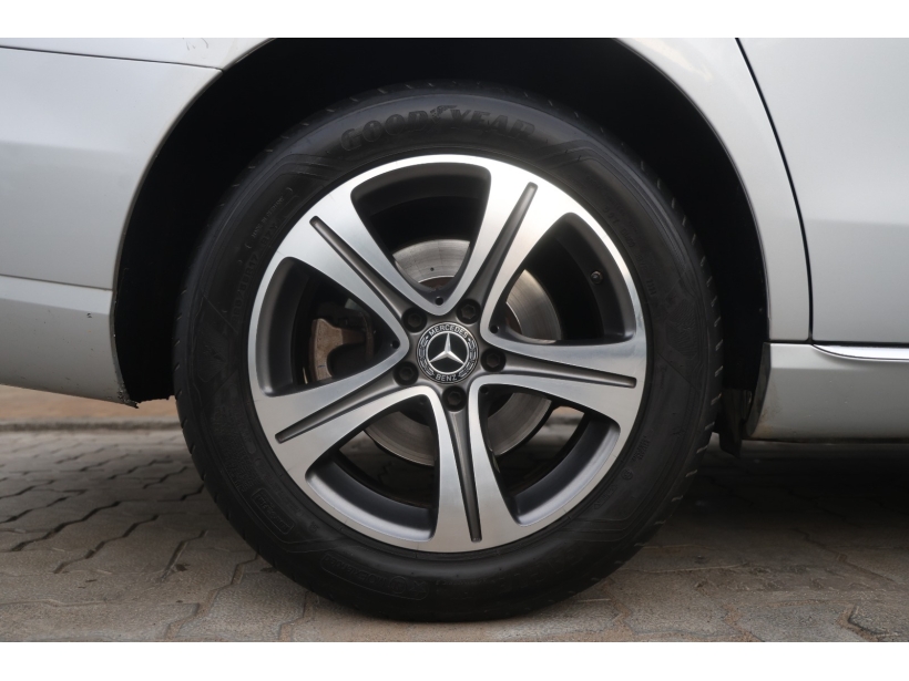 Mercedes Benz E Class E 220 d