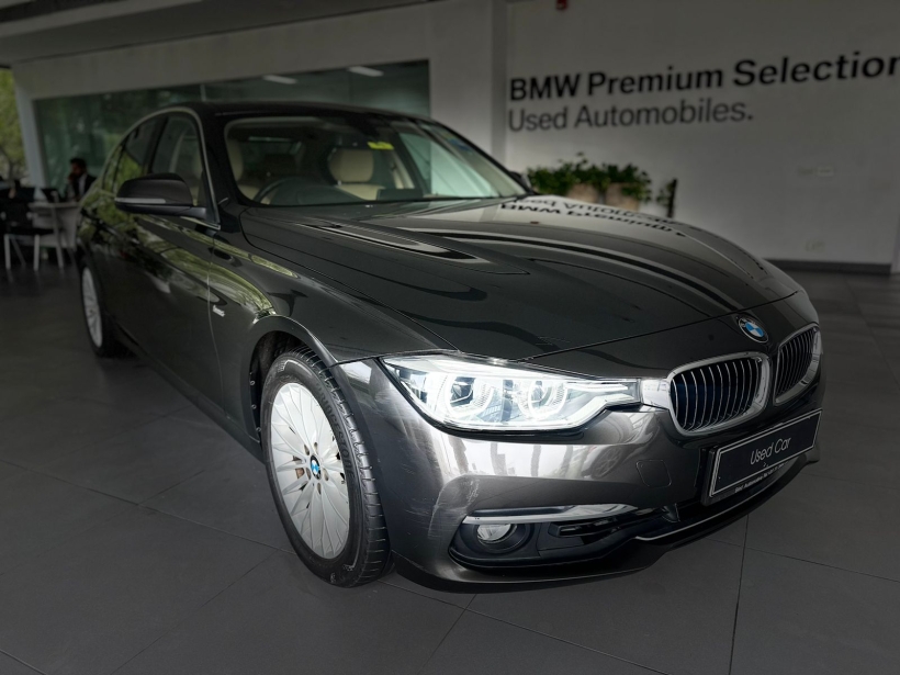 BMW 3 Series 320i Luxury Line