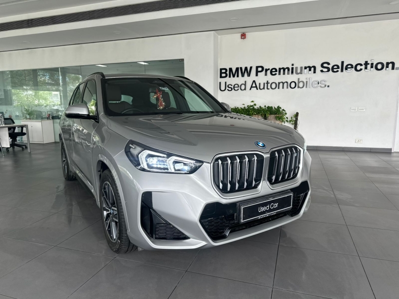 BMW iX1 xDrive30