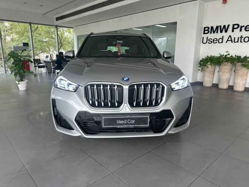 BMW iX1 xDrive30