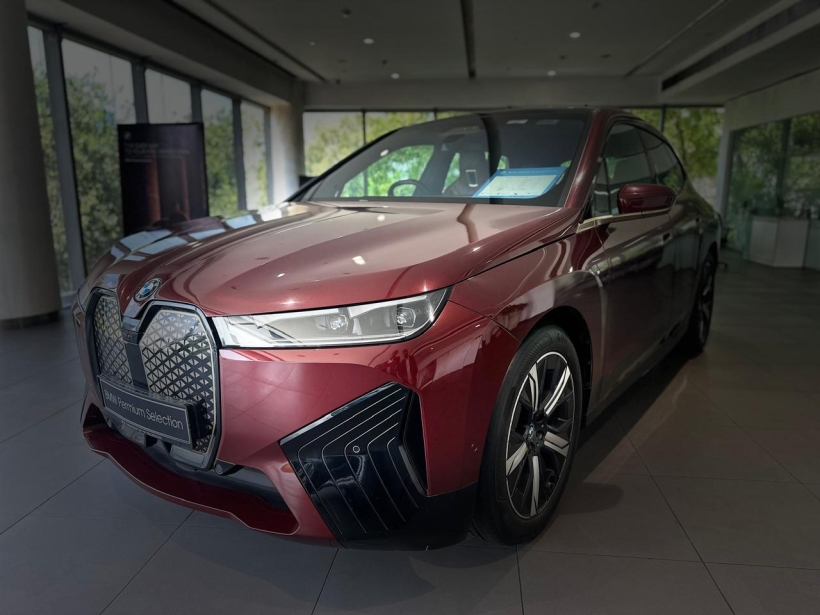 BMW iX xDrive40