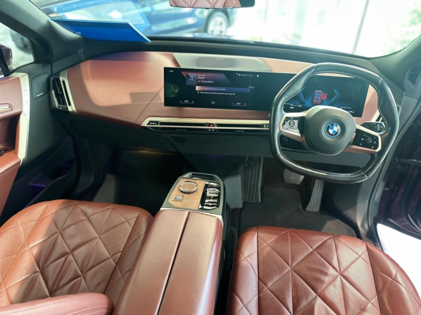 BMW iX xDrive40