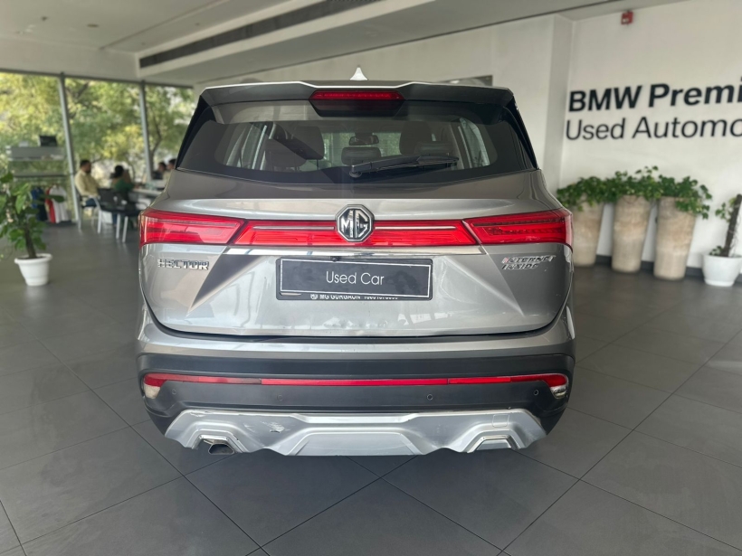 Morris Garage Hector Plus Sharp 1.5 DCT Petrol