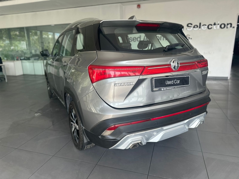 Morris Garage Hector Plus Sharp 1.5 DCT Petrol