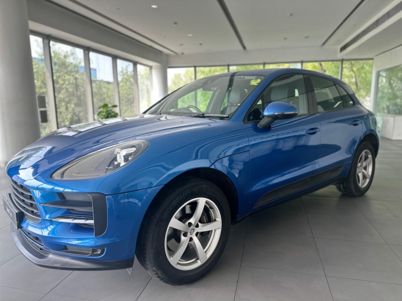 Porsche Macan Base