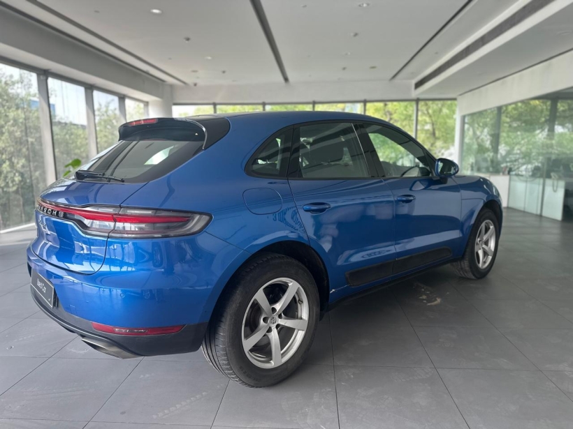 Porsche Macan Base