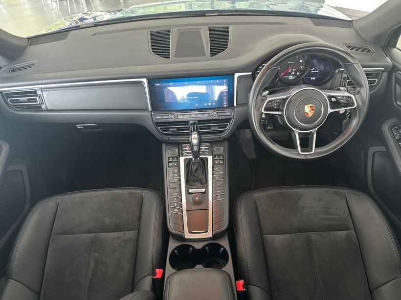 Porsche Macan Base