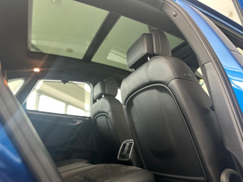 Porsche Macan Base