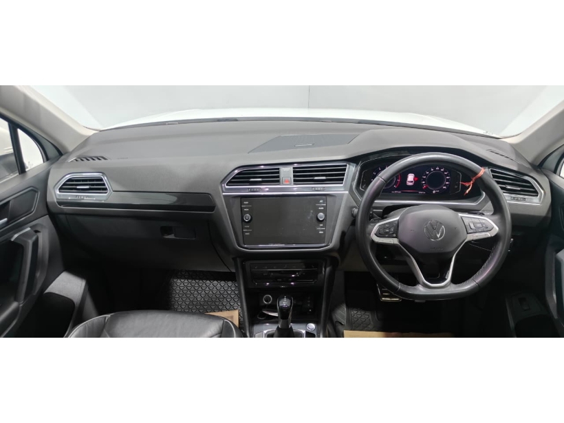 Volkswagen Tiguan Elegance 2.0 TSI DSG Volkswagen Tiguan Elegance 2.0 TSI DSG